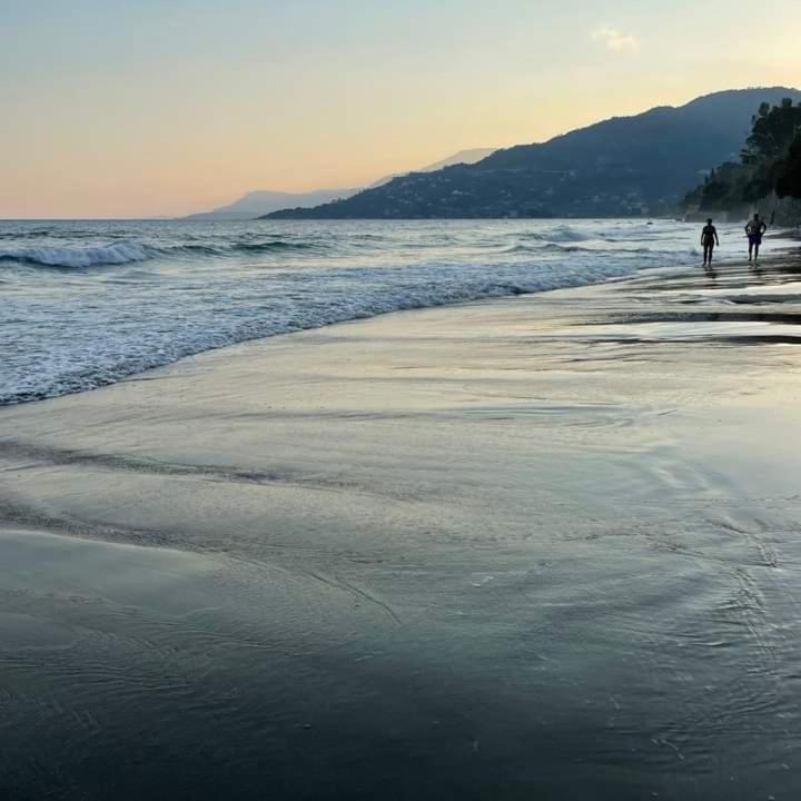 Apartament Casa Fronte Mare Ventimiglia Zewnętrze zdjęcie